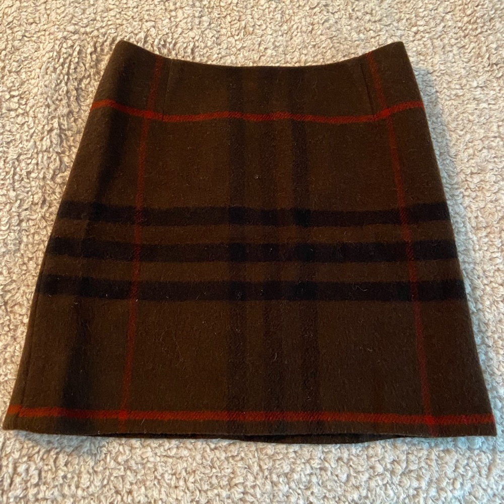 Burberry mini skirt